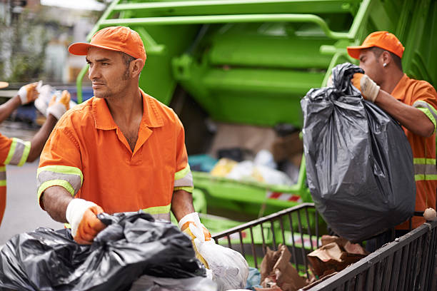 Best Construction Debris Removal  in Carlinvle, IL